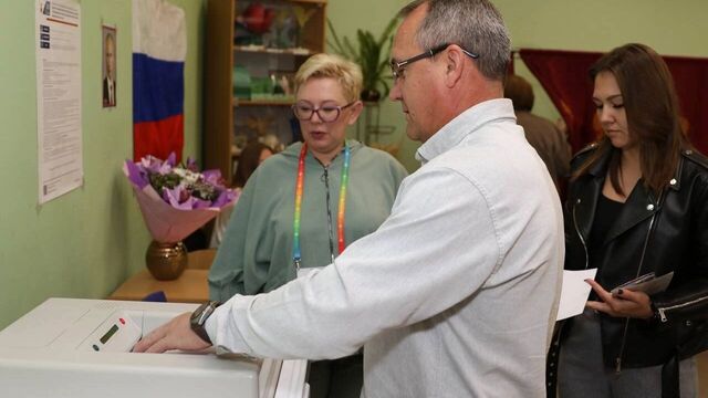 Евгений Чинцов принял участие в голосовании на выборах депутатов нижегородской думы - Новости Нижнего Новгорода и Нижегородской области - NewsNN, 12.09.2025