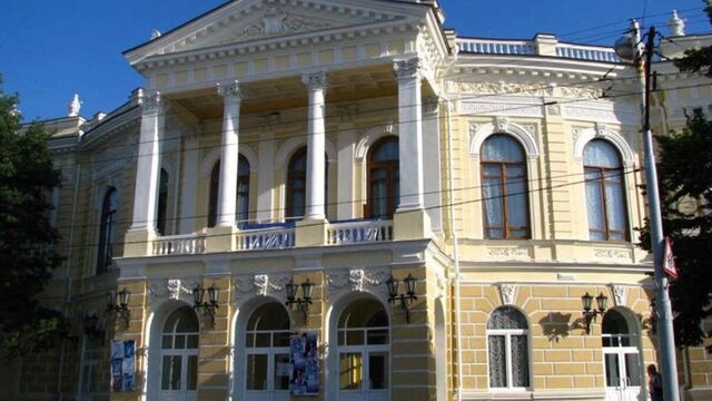 Ростовский молодежный театр отсудил 7,5 млн за потоп при реставрации - RostovGazeta, 15.09.2025