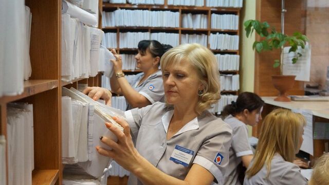 Эксперты ОМС рассказали о новых правилах смены поликлиники и врача - Восток-Медиа, 16.09.2025