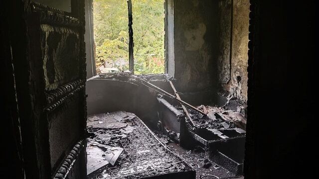 Ребенок в горящей квартире: детали страшного пожара во Владивостоке — фото - Восток-Медиа, 16.09.2025