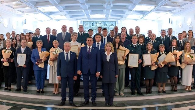 18 лучших работников леса наградил губернатор Хабаровского края - Transsibinfo, 16.09.2025