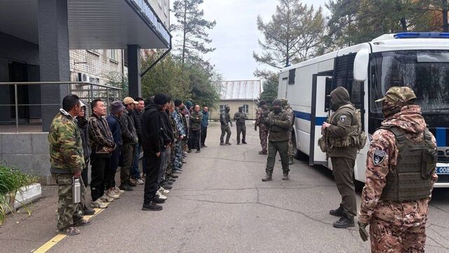 Восемь нелегальных мигрантов задержали в Уссурийске во время рейда - Восток-Медиа, 22.10.2025