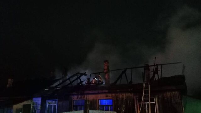 Страшный пожар лишил жилья 12 человек в Приморье - Восток-Медиа, 30.10.2025