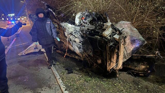 «Приус» врезался в столб: смертельная авария произошла на путепроводе во Владивостоке - Восток-Медиа, 03.11.2025