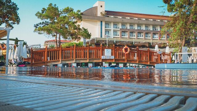 Клопы вместо отдыха: семья из Екатеринбурга отсудила 240 тысяч у туроператора - Новости Нижнего Тагила и Свердловской области - TagilCity, 07.11.2025