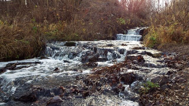 Рядом с Бурнаковской низиной в Нижнем Новгороде можно увидеть водопад - Новости Нижнего Новгорода и Нижегородской области - NewsNN, 07.11.2025