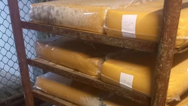 Молокозавод попался на переупаковке просроченного сыра в Челябинской области - Новости Челябинска и Челябинской области - Курс Дела, 19.11.2025