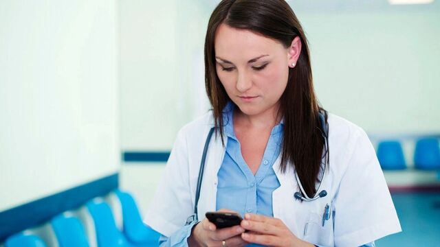 ФОМС запустил работу официального канала в национальном мессенджере Max - Новости Челябинска и Челябинской области - Курс Дела, 19.11.2025