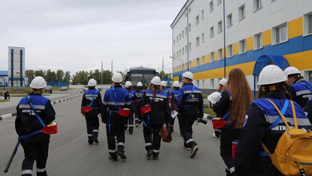 Закон о рабочих профессиях для школьников без аттестата принят в России - Новости Нижнего Тагила и Свердловской области - TagilCity, 19.11.2025