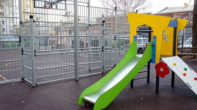 В Ленинском районе Ростова обустроили игровую площадку - RostovGazeta, 19.11.2025