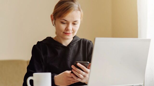 ФОМС запустил официальный канал в национальном мессенджере Max - Transsibinfo, 19.11.2025