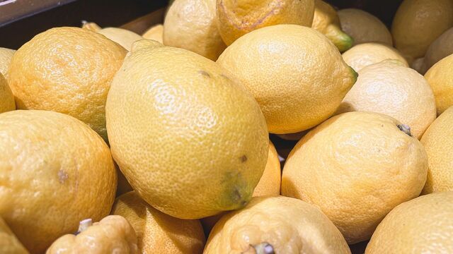 Тонны зараженных киви и лимонов допустили к продаже в магазинах Екатеринбурга - Новости Нижнего Тагила и Свердловской области - TagilCity, 19.11.2025