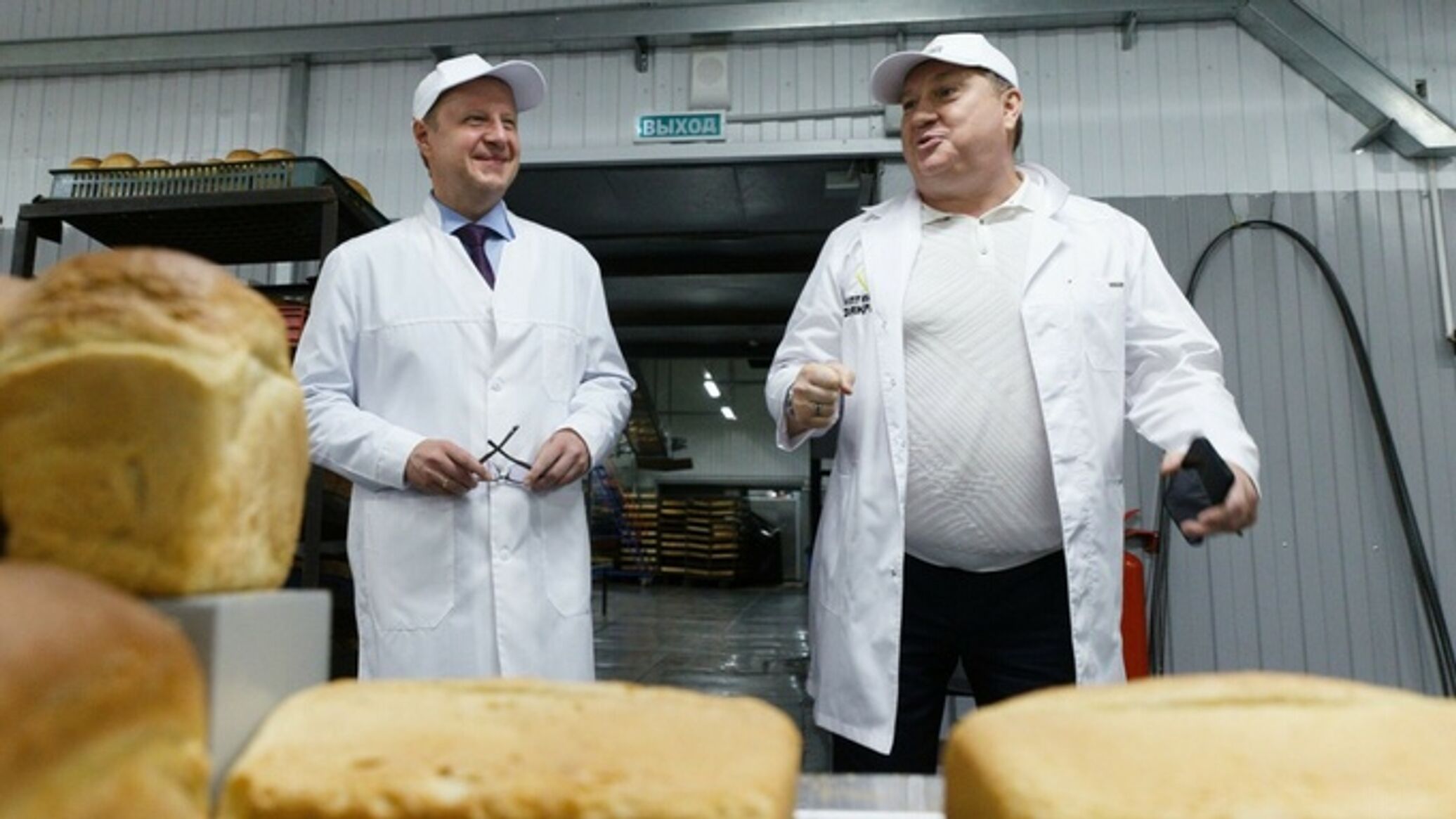 Директор щелковохлеб. Бывший директор хлебозавода. Директор хлебокомбината рубцовск. Левичев хлебокомбинат рубцовск. Директор новомосковского хлебокомбината.