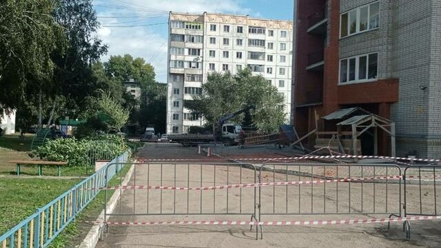 Ремонт дома с обвалившимся фасадом начали в Барнауле - ИА Амител, 13.09.2023