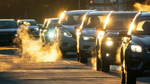 Крупные пробки сковали Барнаул утром 2 октября - ИА Амител, 02.10.2024