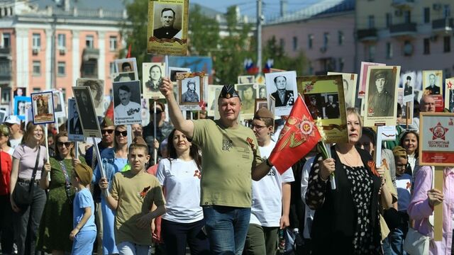 Как Барнаул отметил 80-летие Победы. Большой фоторепортаж - ИА Амител, 10.05.2025
