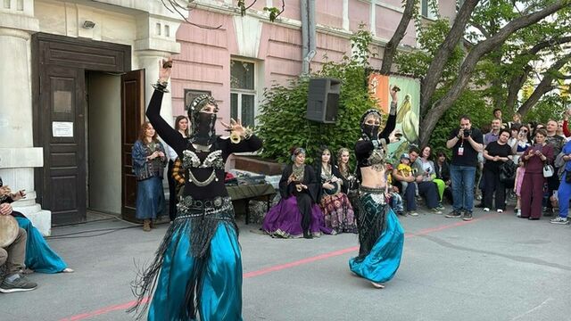 Экскурсии, мастер-классы и восточные танцы. Как проходит "Ночь музеев" в Барнауле - ИА Амител, 17.05.2025
