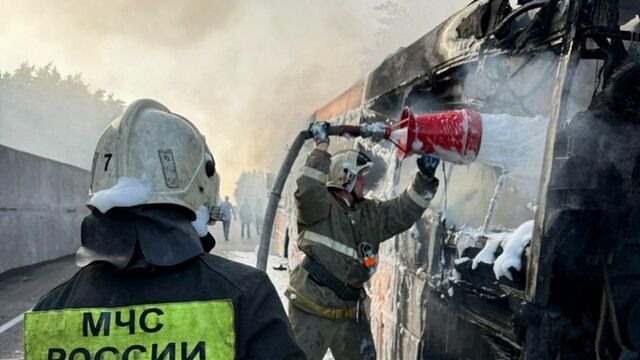 Прокуратура начала проверку после возгорания автобуса в Барнауле - ИА Амител, 18.06.2025