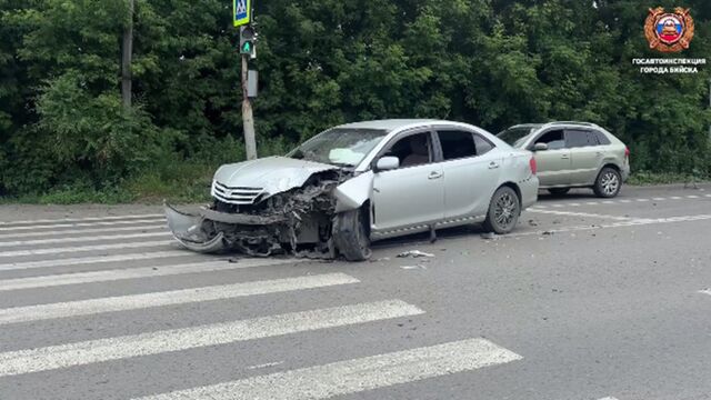 Пострадал ребенок. Пожилой мужчина устроил массовое ДТП в Бийске - ИА Амител, 29.06.2025