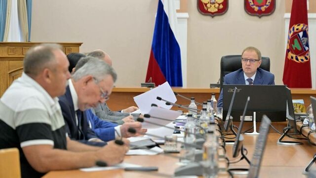 Томенко рассказал, как помочь алтайским предпринимателям "устойчиво стоять на ногах" - ИА Амител, 02.07.2025