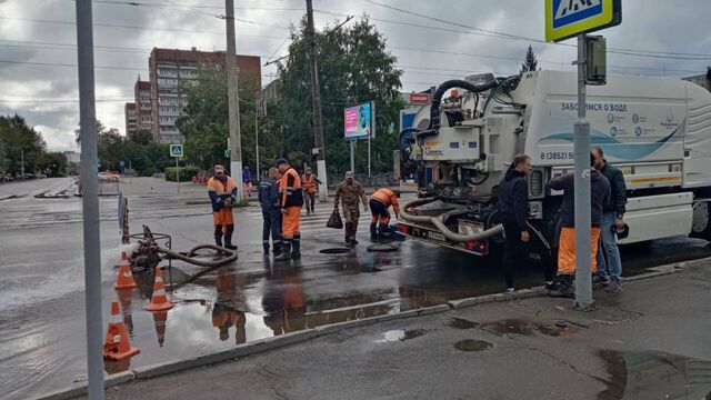 23 многоквартирных дома в центре Барнаула остались без воды из-за аварии - ИА Амител, 10.08.2025