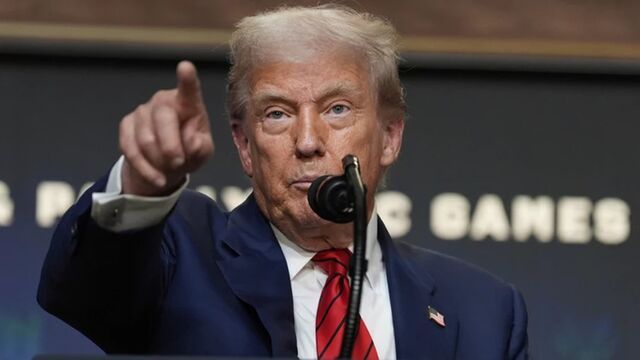 Трамп поговорил по телефону с Зеленским и лидерами стран Евросоюза. Главное - ИА Амител, 16.08.2025