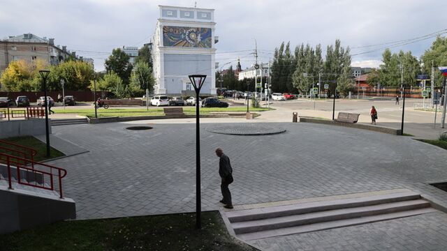 Уже готова. Как выглядит площадка, на которой установят барнаульский памятник Достоевскому - ИА Амител, 04.09.2025