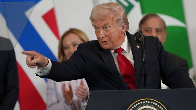 Больше, чем "просто хобби". Трамп признался, что любит "останавливать войны" Больше, чем "просто хобби". Трамп признался, что любит "останавливать войны" - ИА Амител, 26.10.2025