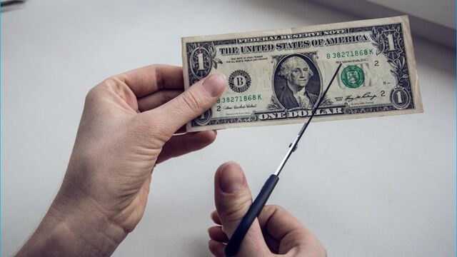 Российские банки без предупреждения начали менять условия кредитов Российские банки без предупреждения начали менять условия кредитов - ИА Амител, 31.10.2025