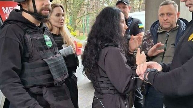 Анджелине Джоли предложили посетить российские территории - ИА Амител, 07.11.2025