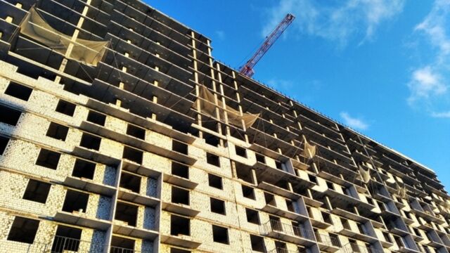 Ставка, недострой и отложенный спрос. Почему в ближайшие годы жилье сильно подорожает Ставка, недострой и отложенный спрос. Почему в ближайшие годы жилье сильно подорожает - ИА Амител, 07.11.2025