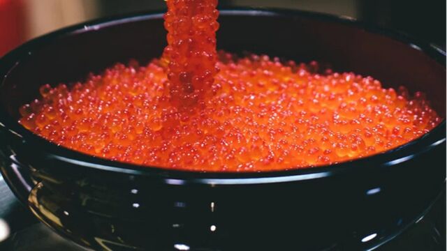 В России перед Новым годом подорожают красная рыба и икра - ИА Амител, 09.11.2025