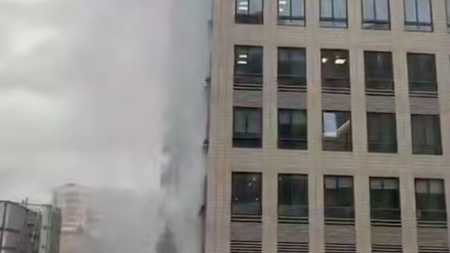 В Москве из отеля Radisson Blue Олимпийский из-за задымления эвакуировали 400 человек - ИА Амител, 19.11.2025