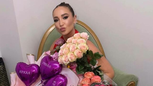 "Весь зал смеялся". Ольга Бузова собрала аншлаг на спектакле в Барнауле - ИА Амител, 12.03.2026