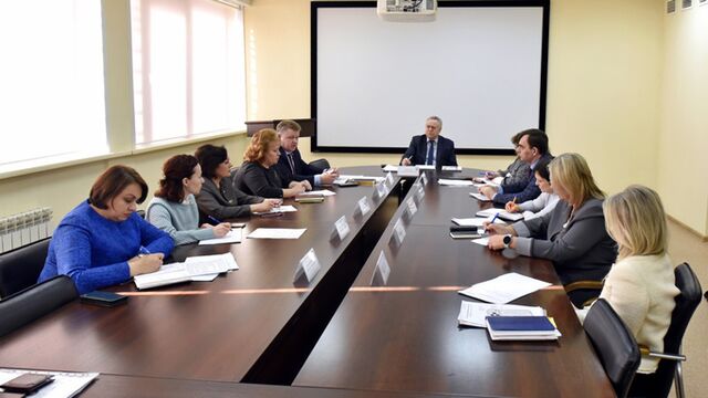 В мэрии Барнаула обсудили трудоустройство школьников в свободное от учебы время - ИА Амител, 13.03.2026