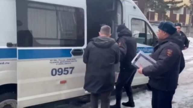В Бийске чиновника обвинили в получении взятки за "незамедлительное оформление земли" - ИА Амител, 26.03.2026