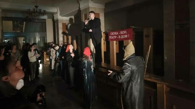 Гостей "Ночи театра" познакомили с историей сцены в Барнауле - ИА Амител, 27.03.2026