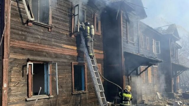 Крупный пожар площадью 300 квадратных метров ликвидировали в Новоалтайске - ИА Амител, 05.04.2026