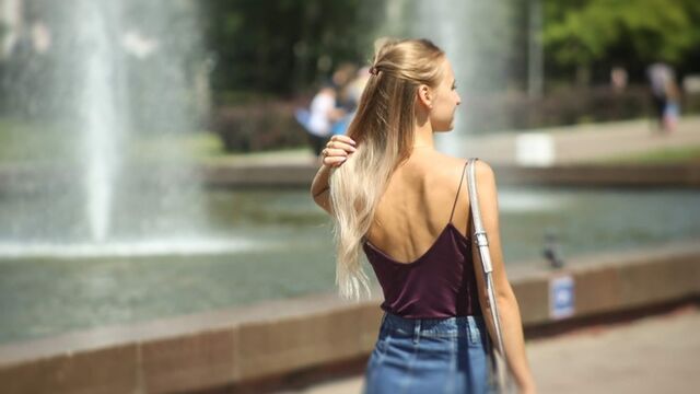 Отец Илона Маска назвал россиян красивыми и привлекательными - ИА Амител, 07.04.2026