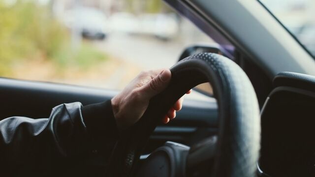 Россиянам разрешили ездить с иностранными правами - ИА Амител, 07.04.2026