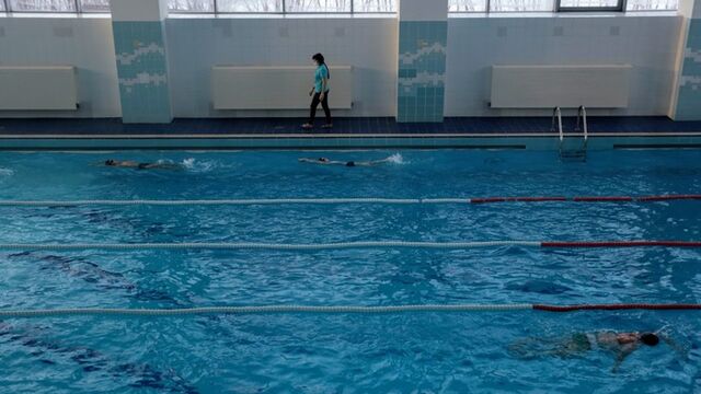 Уголовное дело возбуждено по факту гибели мужчины в барнаульском бассейне "Обь" - ИА Амител, 22.04.2026