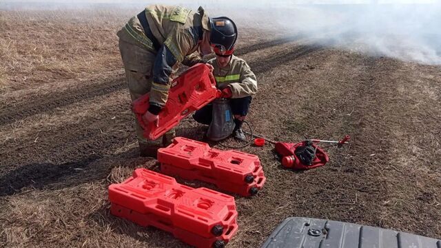 Ландшафтный пожар на площади 10 тысяч квадратных метров произошел в окрестностях Барнаула - ИА Амител, 22.04.2026