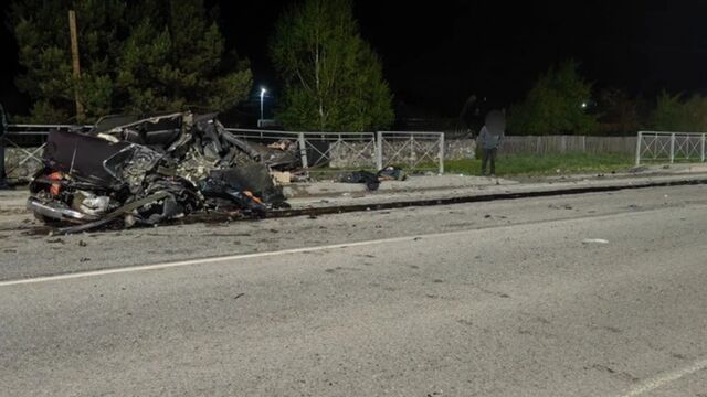 Автомобили всмятку. На Алтае три человека погибли в массовой аварии с тремя машинами - ИА Амител, 14.05.2026