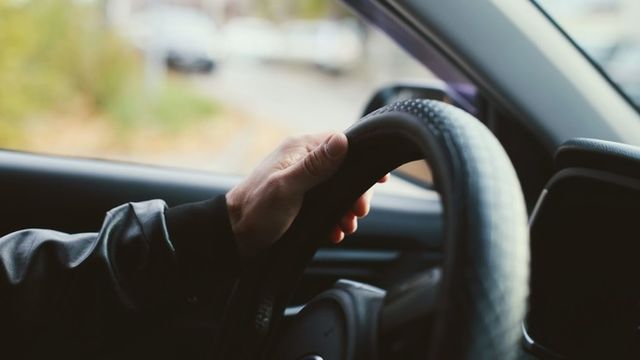 На ул. Гоголя в Барнауле образовалась пробка рядом с АЗС На ул. Гоголя в Барнауле образовалась пробка рядом с АЗС - ИА Амител, 08.07.2026