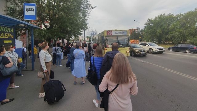 Почему автобусная остановка — зона повышенной опасности? - ИА Амител, 16.07.2026