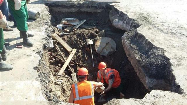 Реконструкцию на участке водовода в Барнауле приостановили из-за археологической находки - ИА Амител, 13.08.2026