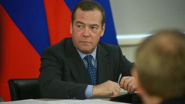 Медведев заявил, что "выступающая против всего молодежь - это придурки" - ИА Амител, 14.08.2026