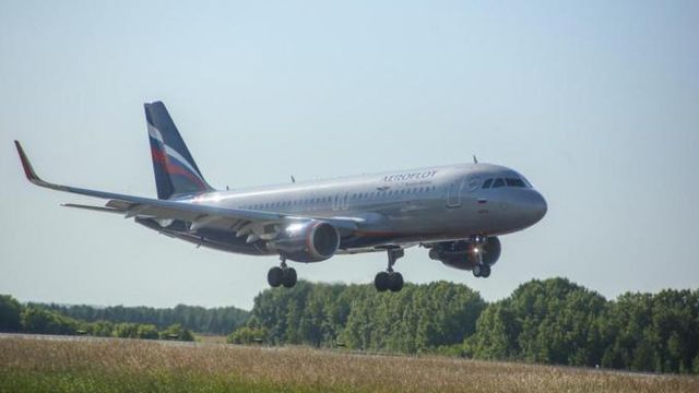 В аэропорту Барнаула задерживаются рейсы на фоне закрытия воздушных гаваней - ИА Амител, 15.08.2026