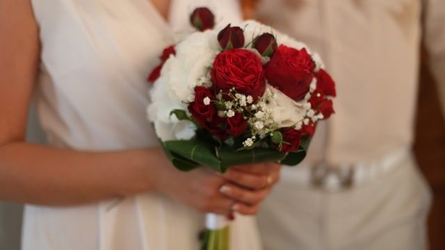 В Алтайском крае больше 180 пар создали семью в зеркальную дату - ИА Амител, 17.08.2026