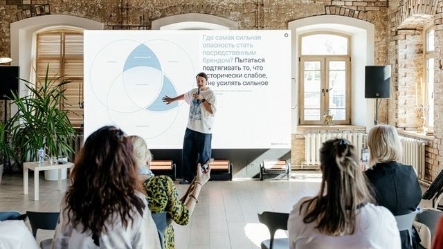 "Не копировать тренды, а быть собой". Как Алтаю найти свой уникальный образ "Не копировать тренды, а быть собой". Как Алтаю найти свой уникальный образ - ИА Амител, 24.08.2026